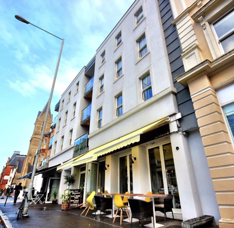 Palmeira Plaza Apartments