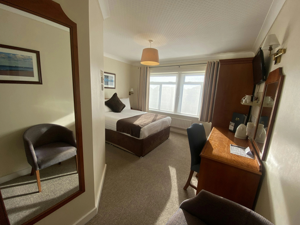 The Riviera Hotel & Holiday Apartments — 5