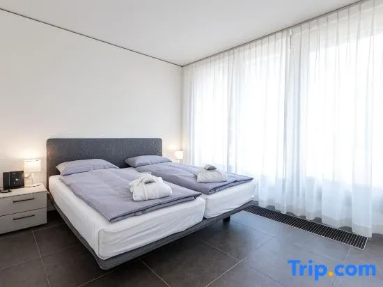 Comfort room with mountain view