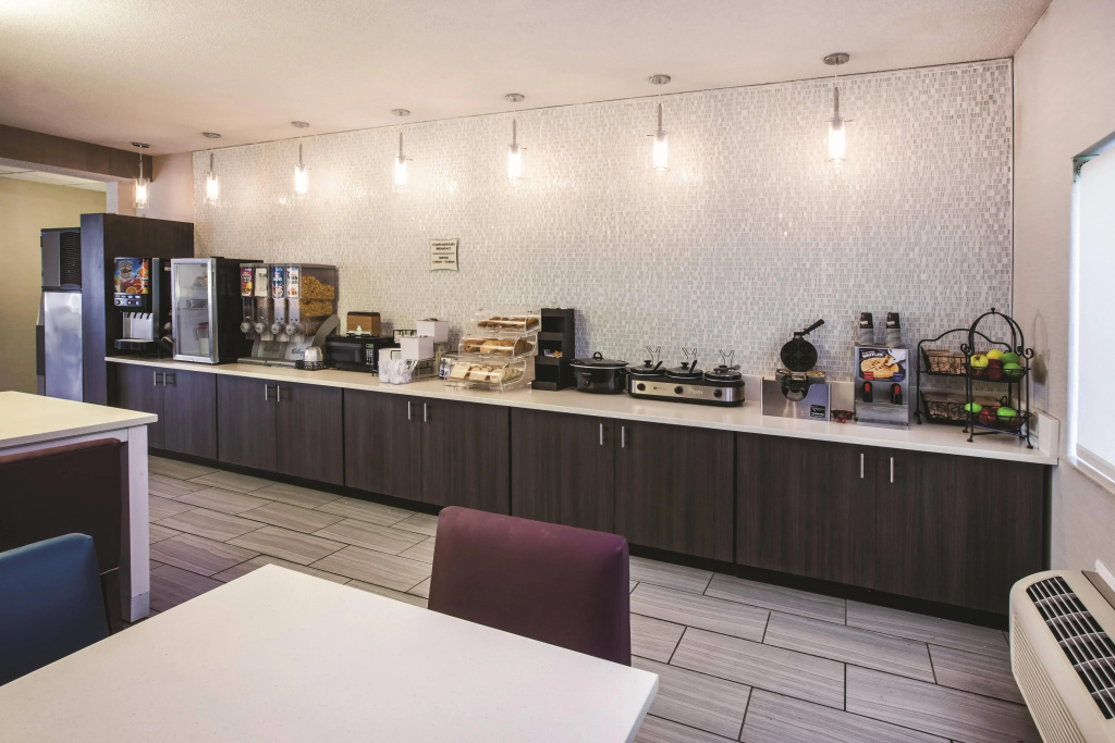 La Quinta Inn by Wyndham Indianapolis North at Pyramids - Général