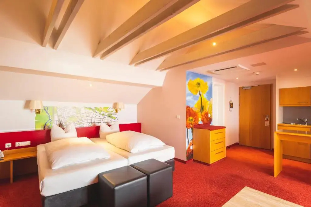 Standard Double room with garden view (full double bed)