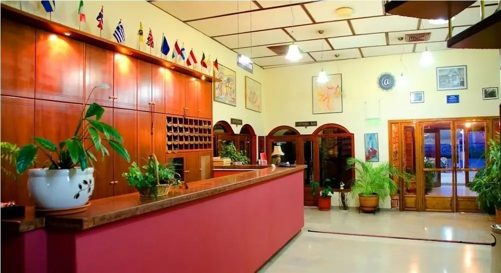 Lobby & Reception