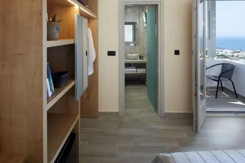Standard Double room with sea view (full double bed)