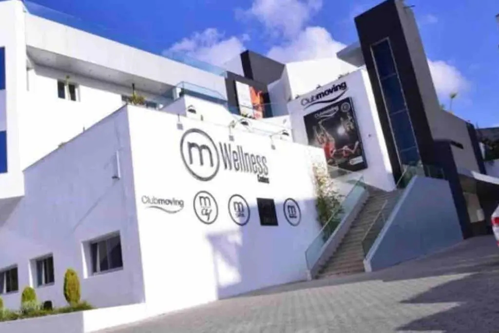 5* BRAND NEW 3 bed apartment in HOTSPOT location