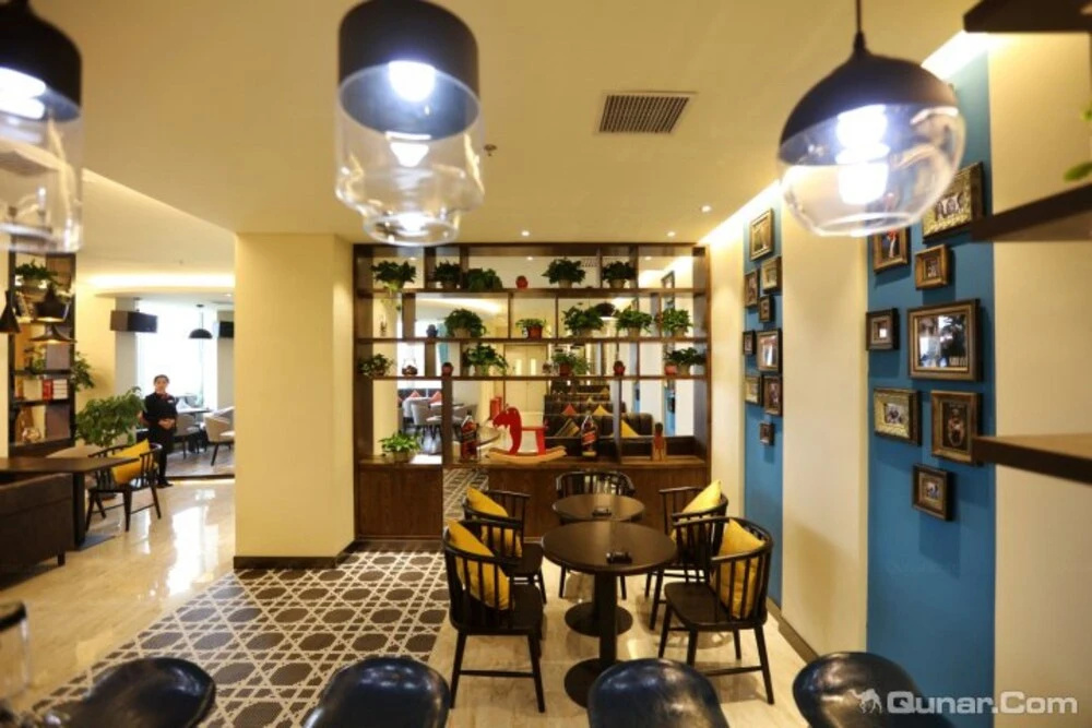 Food & Beverage