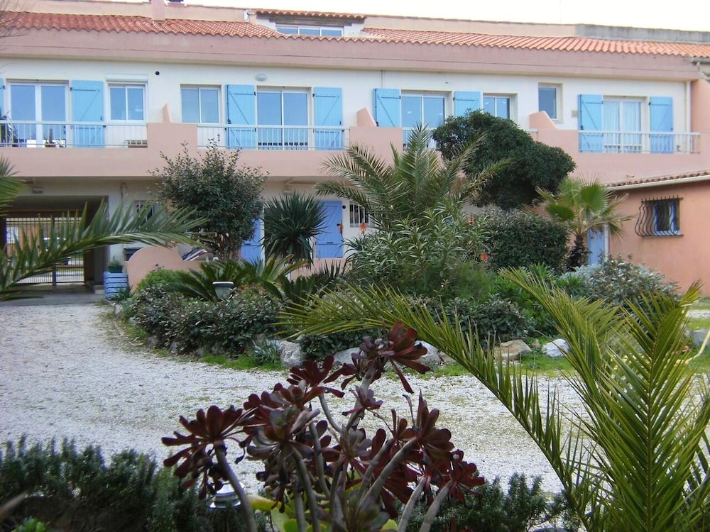 Studio in Hyères, With Wonderful sea View, Enclosed Garden and Wifi - 50 m From the Beach
