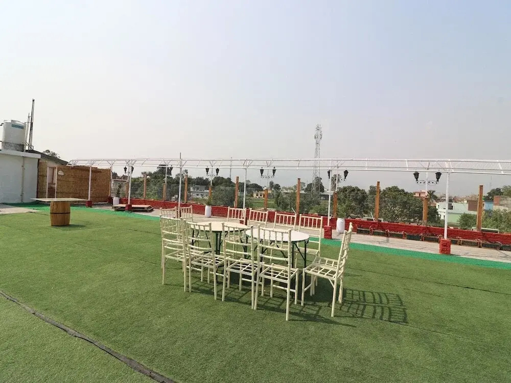 Hotel Virus Bistro By OYO Rooms