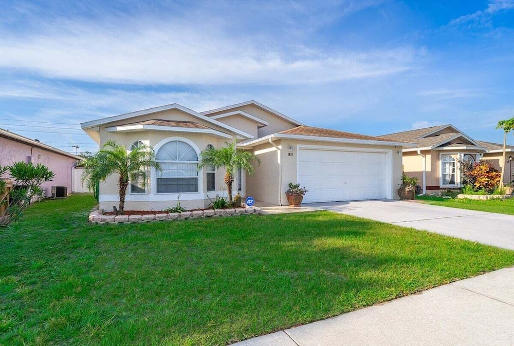 4820 Jamaica Lane 4bed