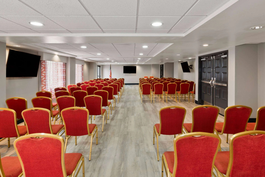 La Quinta Inn & Suites by Wyndham Goodlettsville - Nashville - фото 13