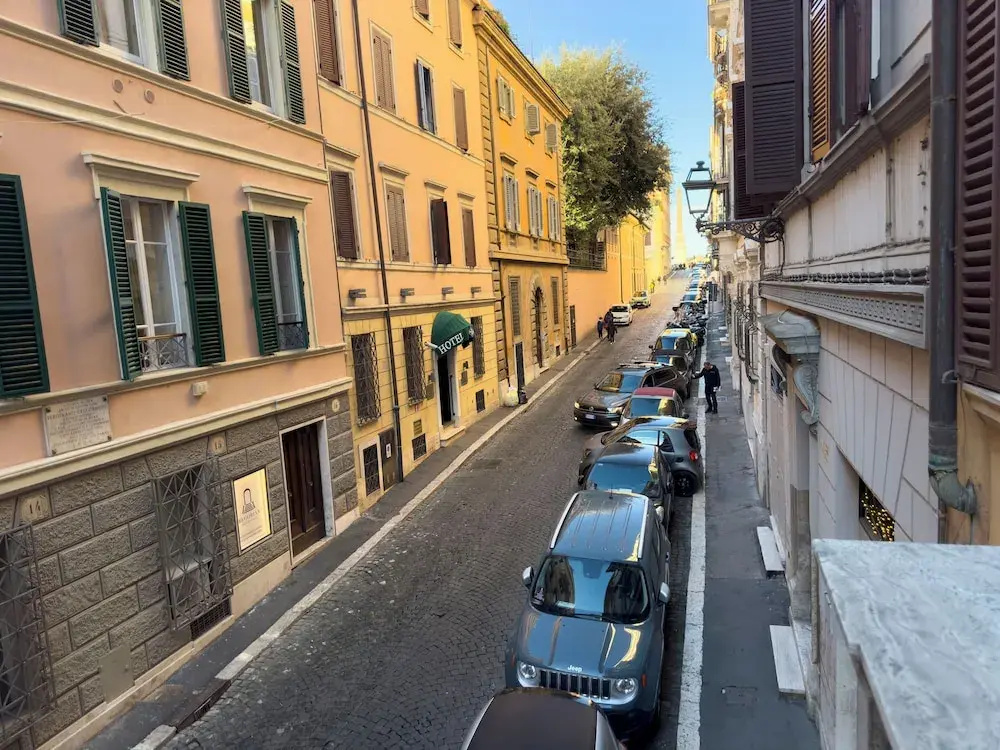 Spanish Steps Apartments