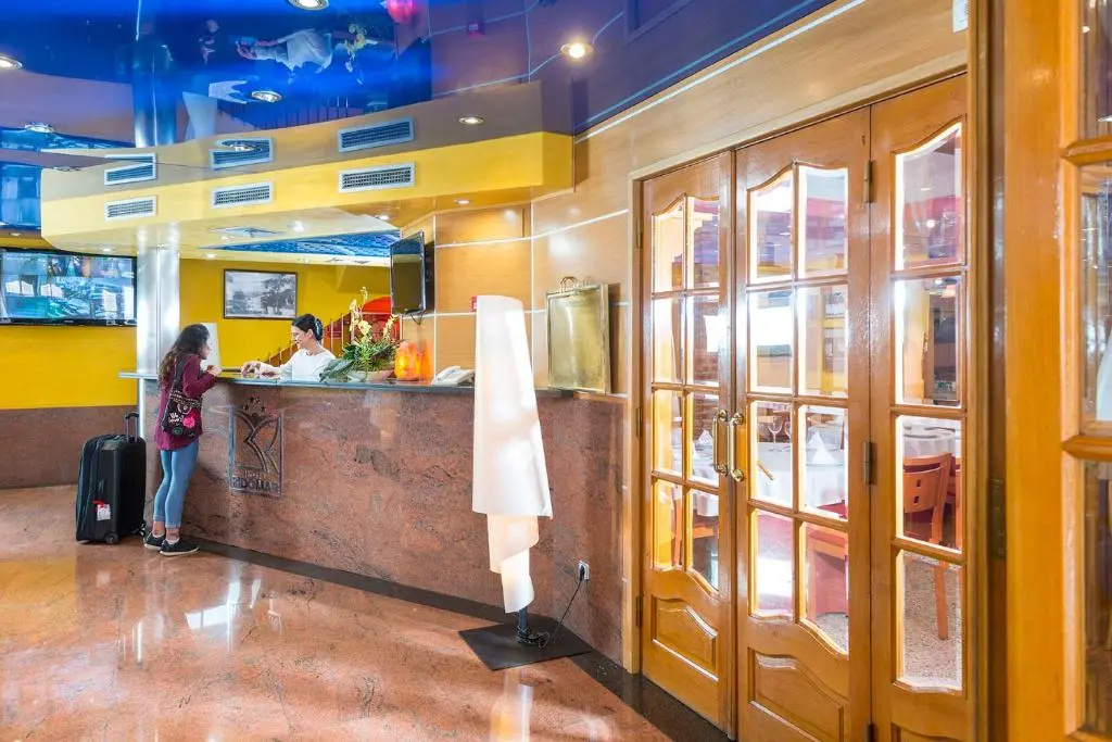 Hotel photo 2