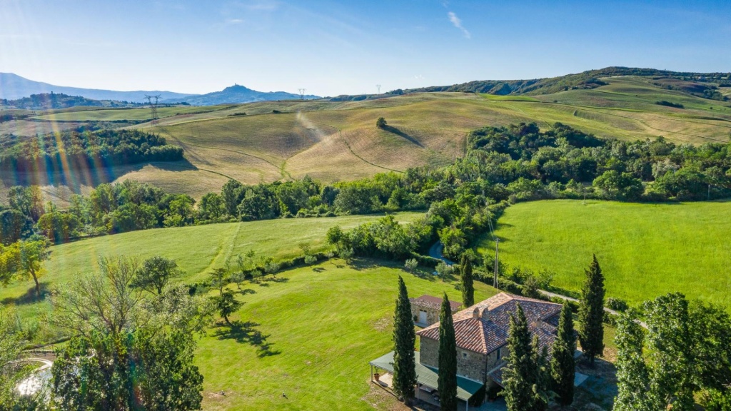 Thermal water and relaxation in Val D'Orcia-Podere La Piscina