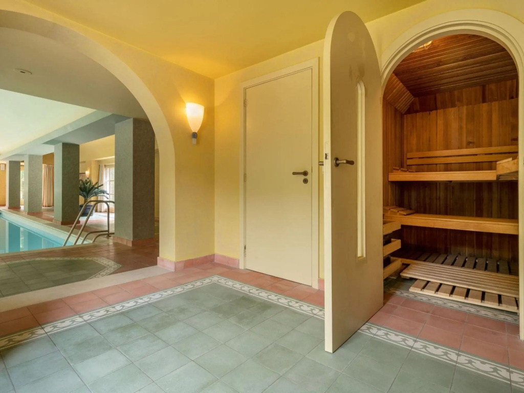 Beautiful Villa in Drunen With Private Heated Pool - фото 22