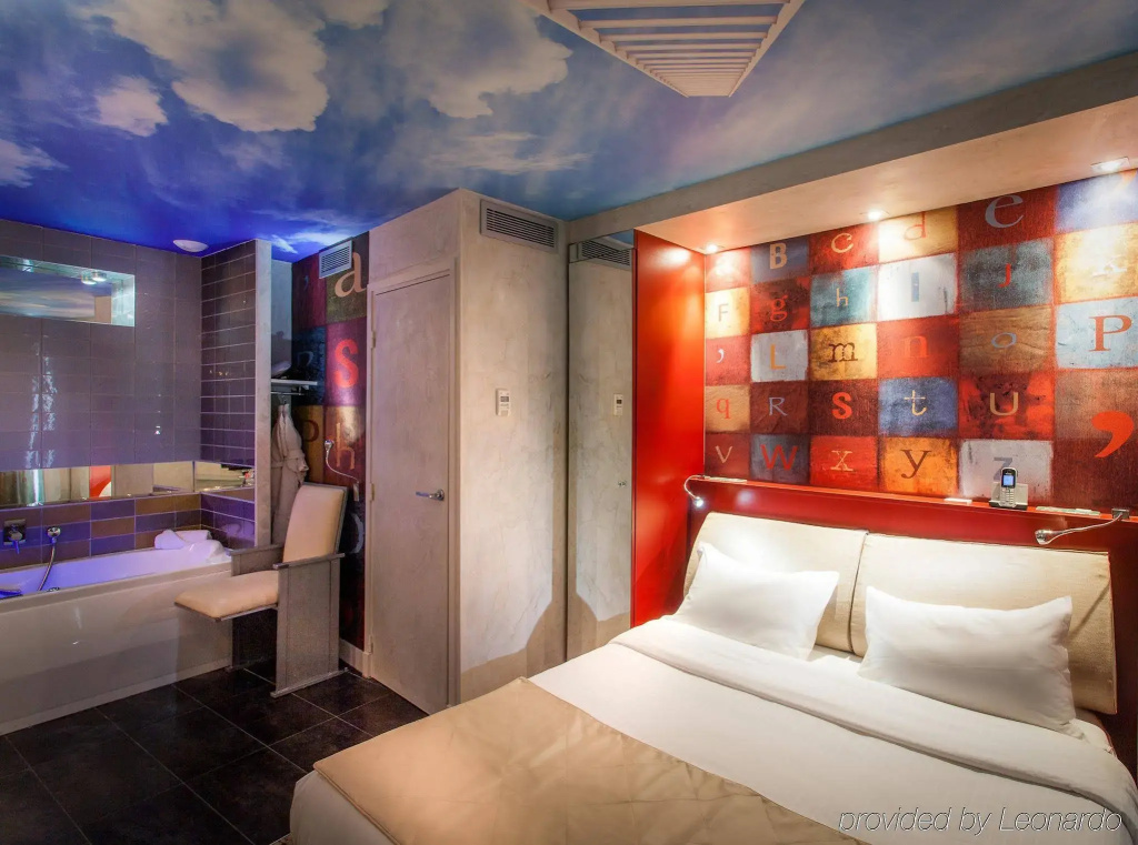 Apostrophe Hotel — фото