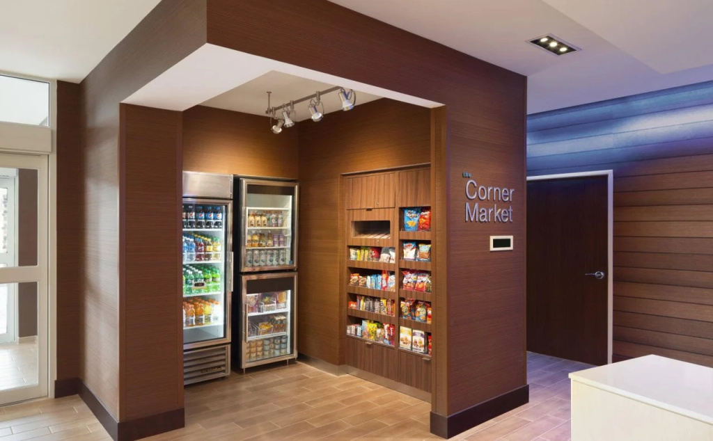 Food & Beverage