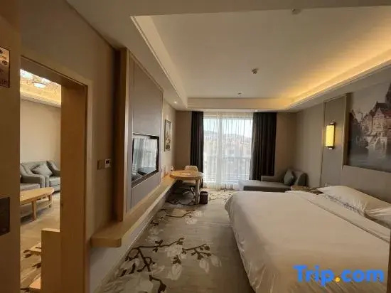 Suite with view