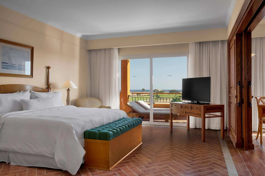 Отель The Cascades Golf Resort Spa and Thalasso в Хургаде