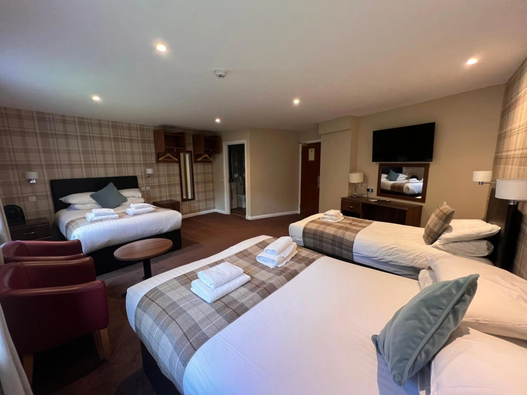 King Robert Hotel — 4