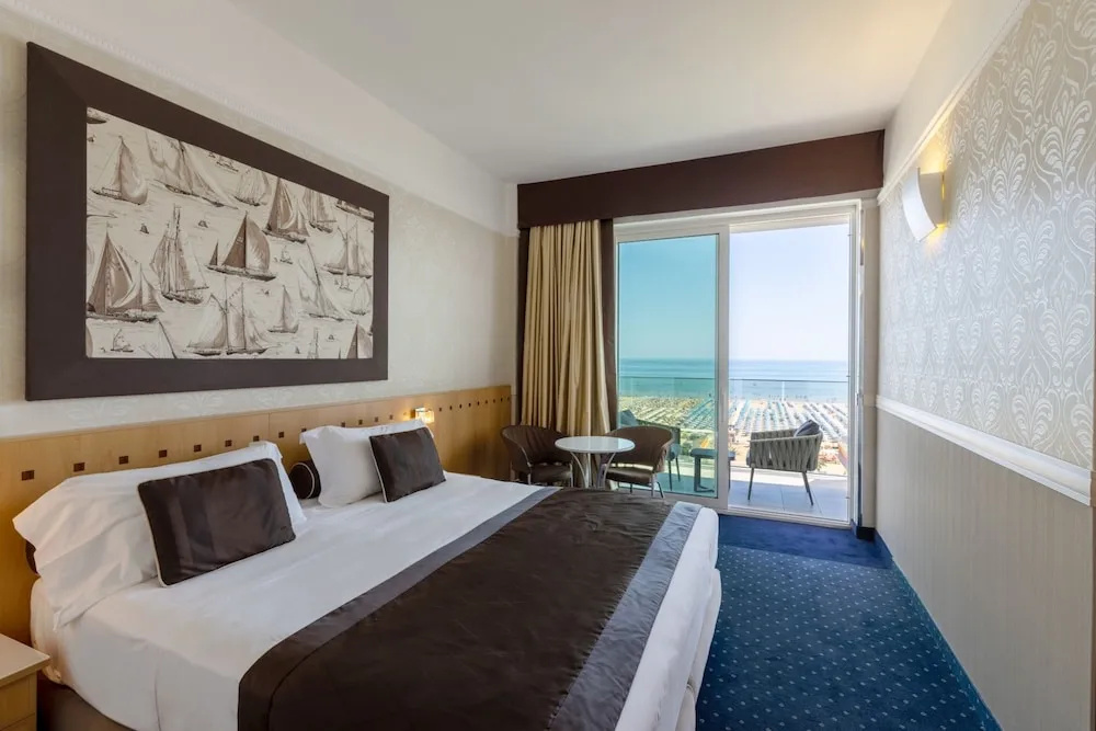 Panoramic Double room (full double bed)