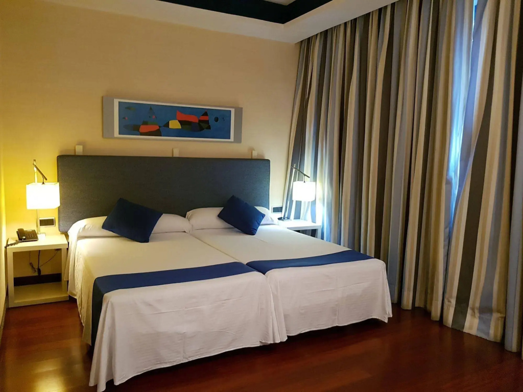 Hotel Puerta de Alcalá - Général