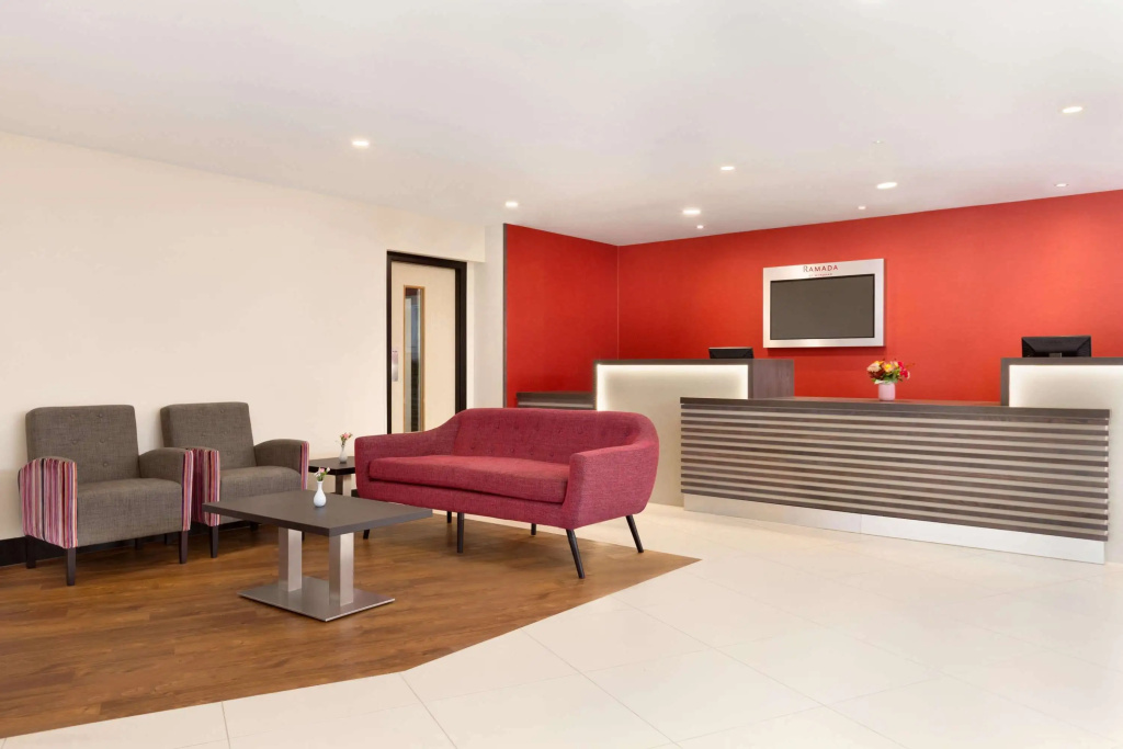 Lobby & Reception