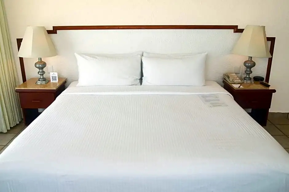Double Suite with ocean view (full double bed)