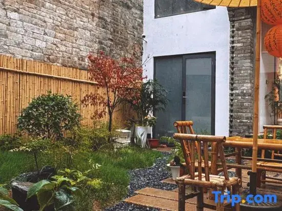 Shaner Cloud Garden Hotel (Luoyi Ancient City Lijingmen Shizi Street Branch)