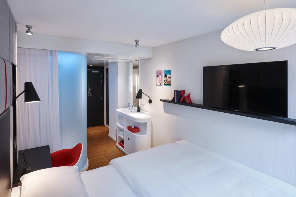 Отель citizenM Paris Champs-Élysées — фото