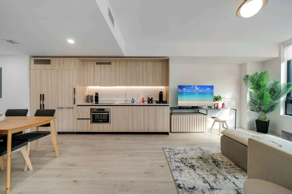 Sleek Escape-resort-style Stay With Pool & Parking photo 3