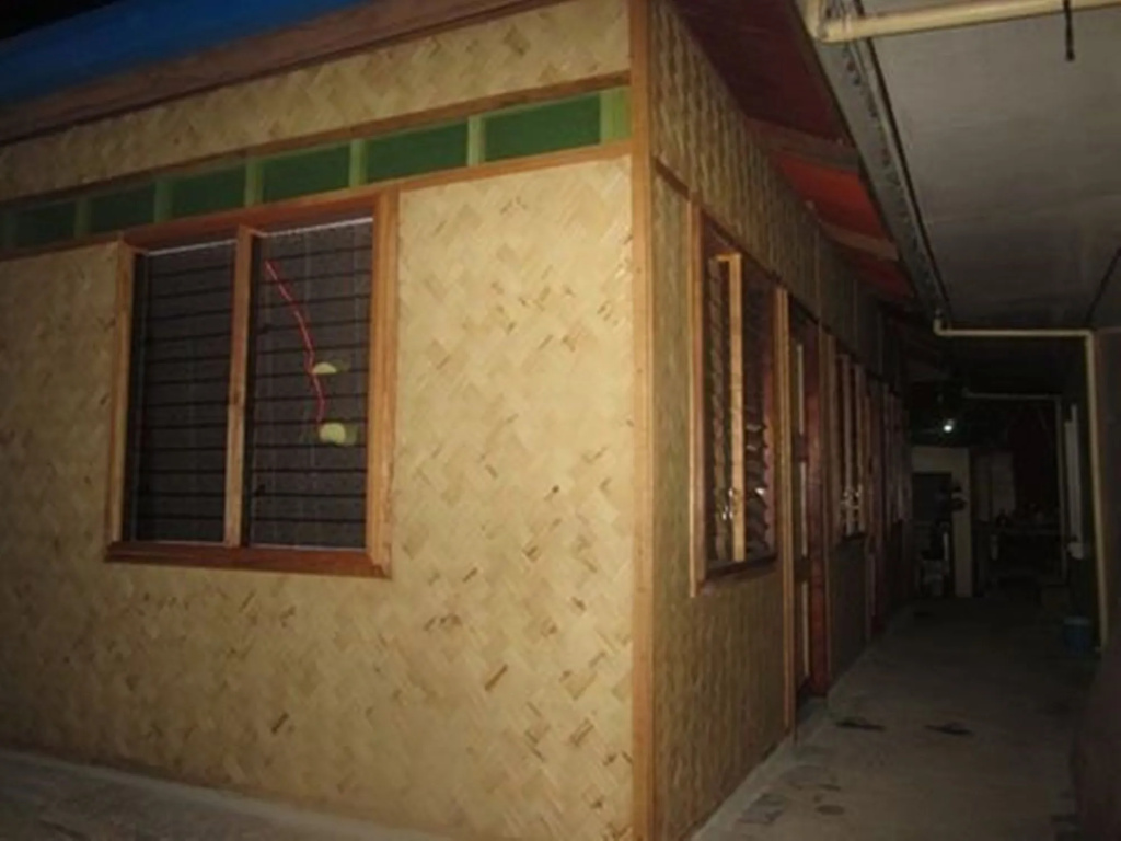 Bella Louise Lodging House Bar And Resto