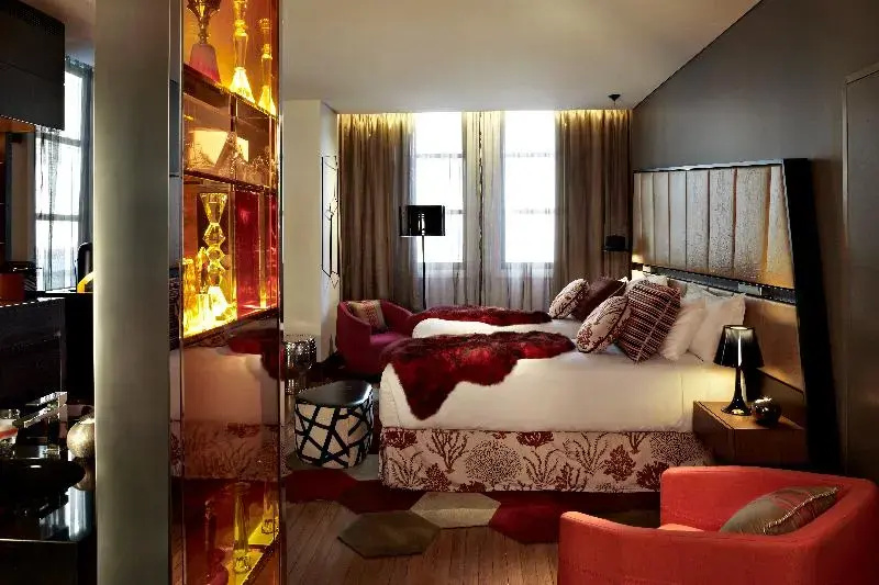 Deluxe Sextuple room