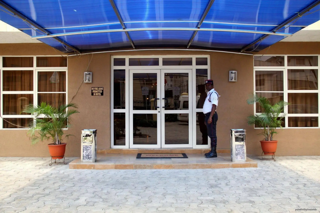 Plus Lagos Ikeja Hotel - Général