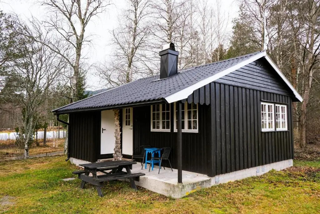 2 Bedrooms Cottage