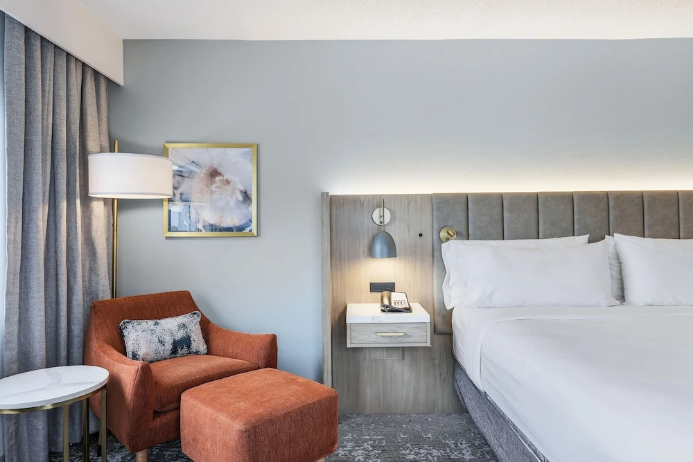 Crowne Plaza Ft. Myers Gulf Coast by IHG - Chambres
