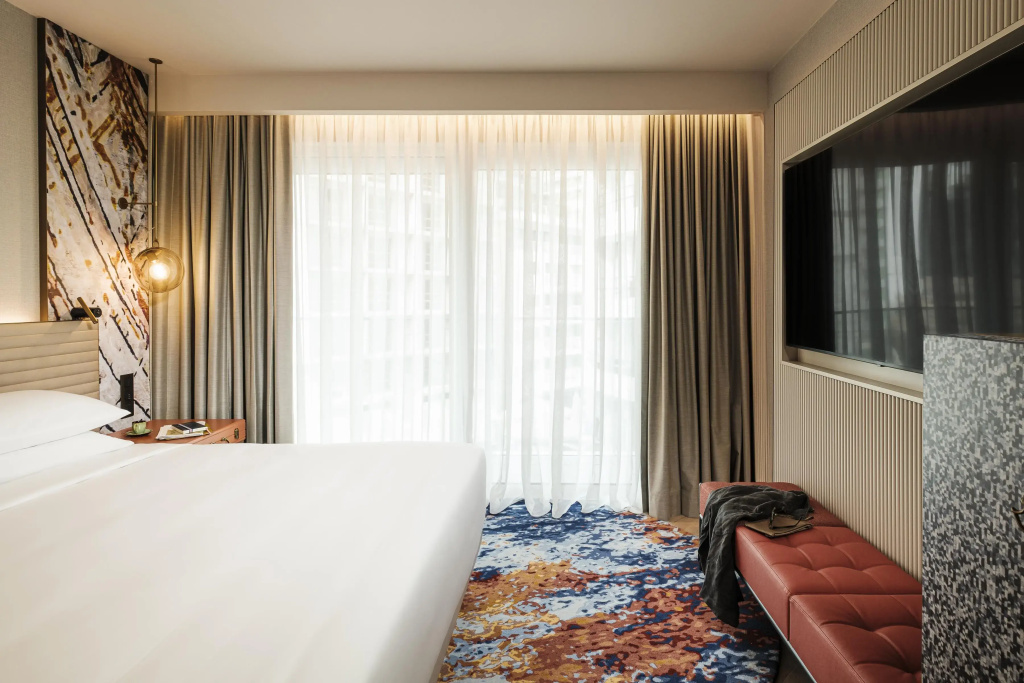 Deluxe Double Club room (full double bed)