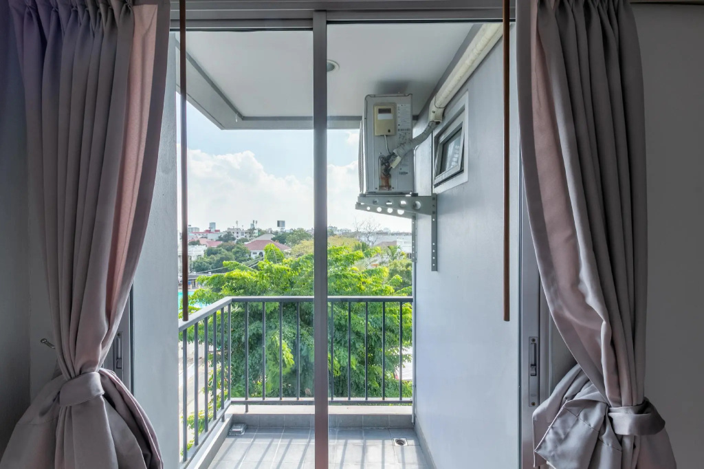 Balcony & Terrace