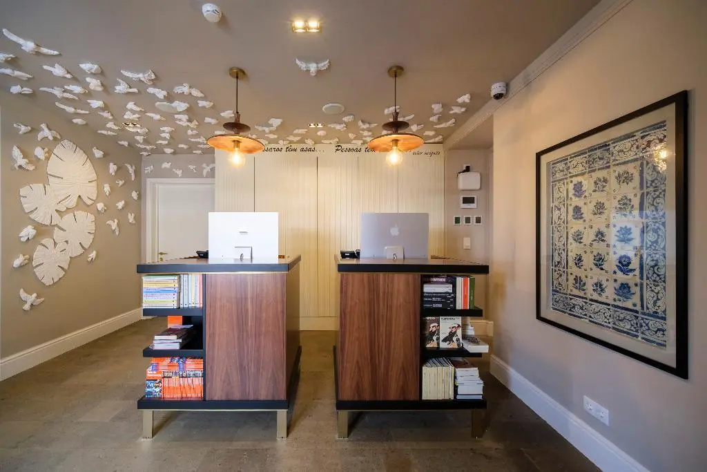 Azores Book Hotel — 2