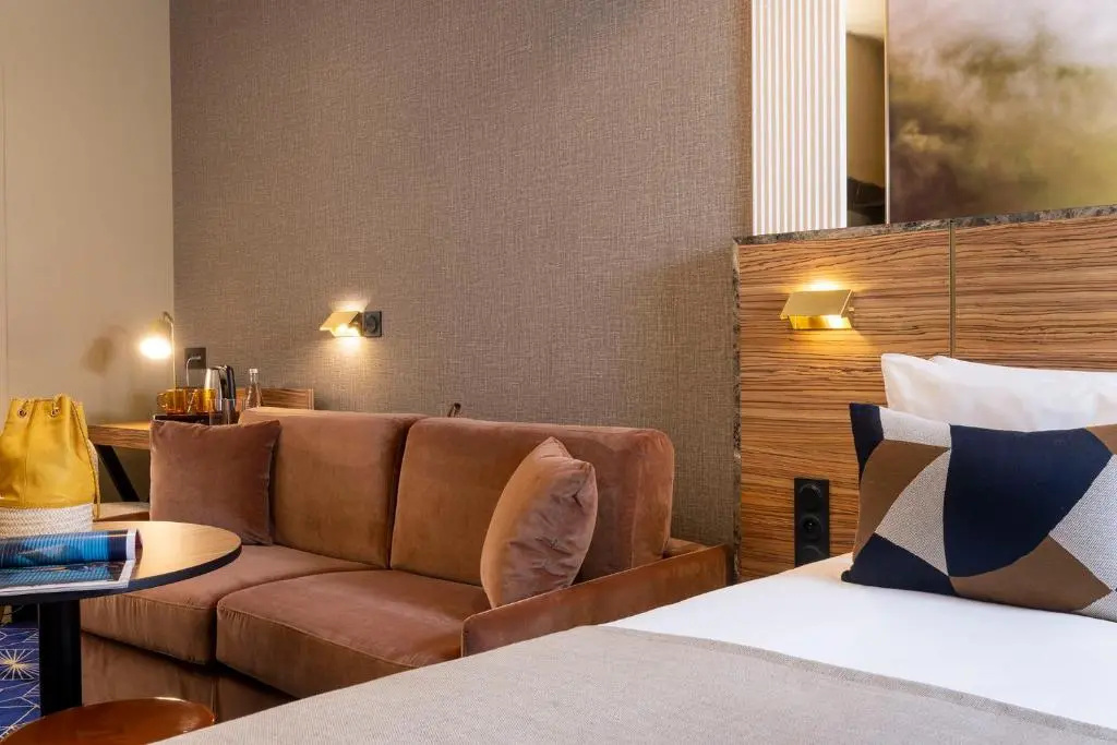 Hotel Le Rocroy 91