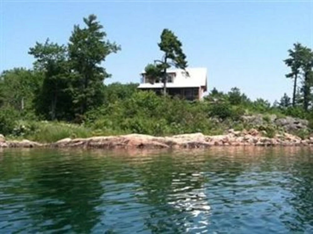 Foxy's on the Lake