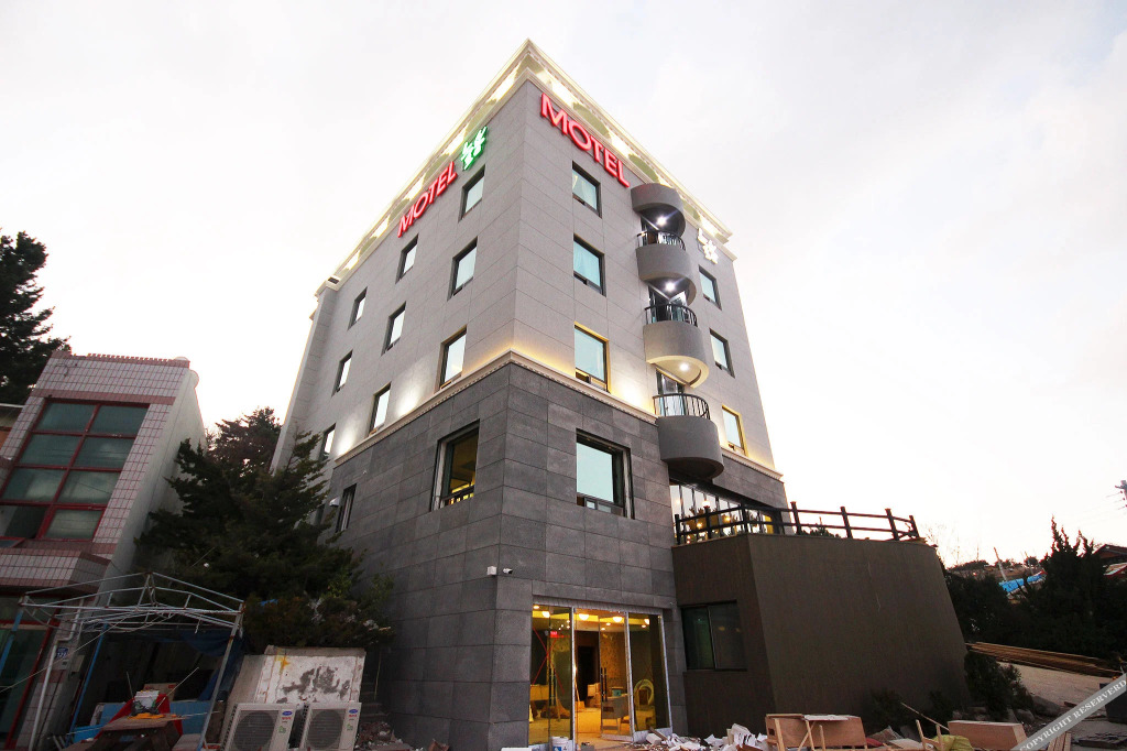 Uljin Neulbom Boutique