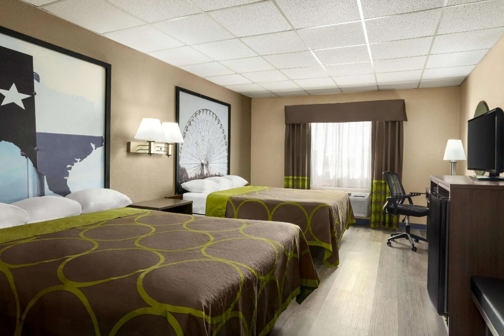 Standard Quadruple room