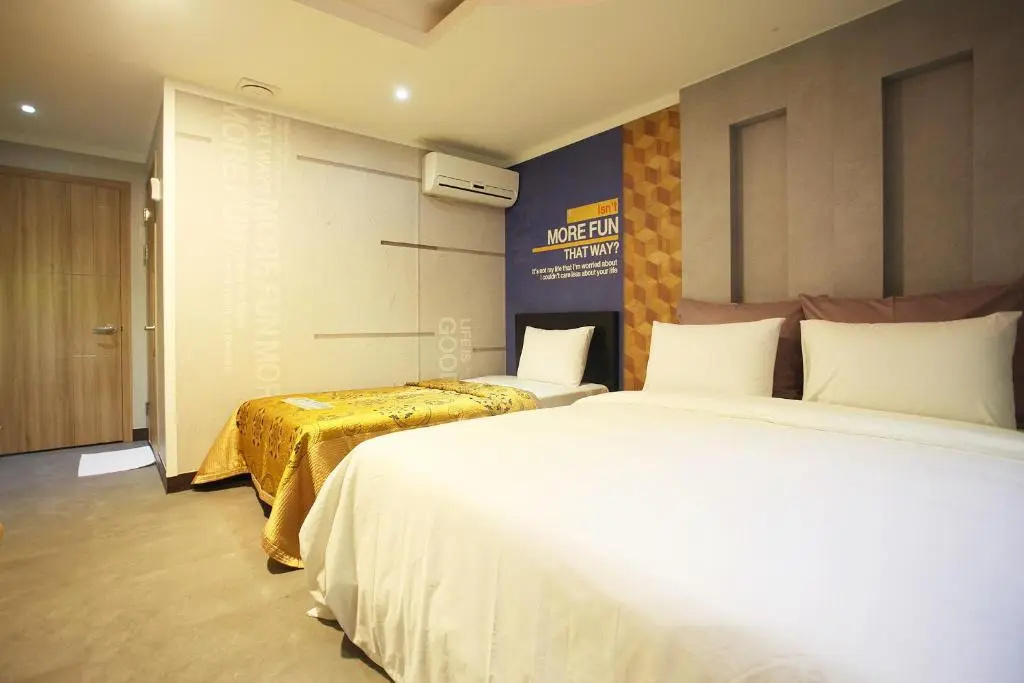 Standard Double room (twin beds)