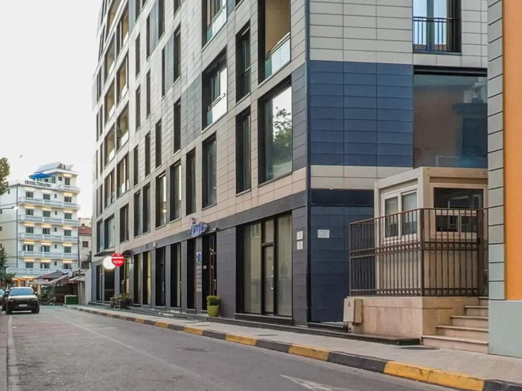 Lovely 1 Bedroom & 1 living room in Tirana Center.