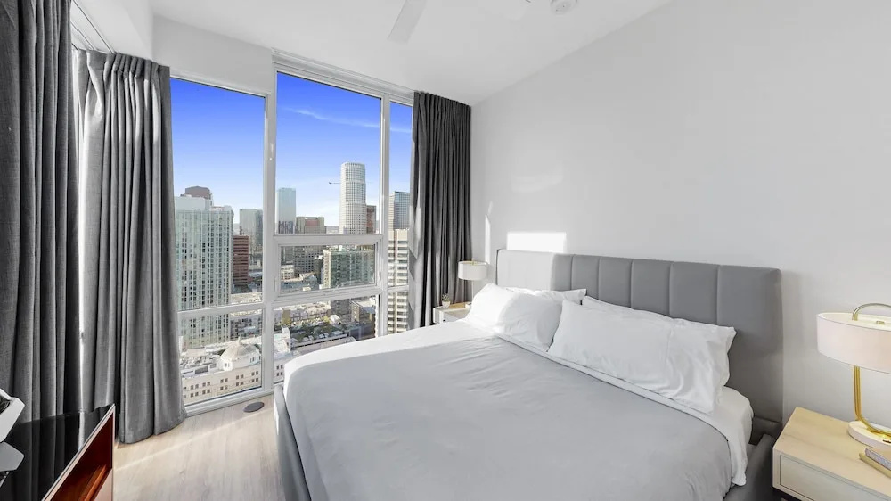 Level Furnished Living - Chambres