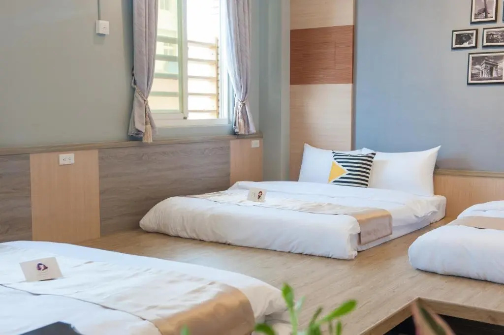 Standard Sextuple room
