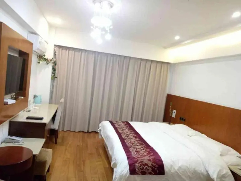 GreenTree Inn Ziyang Lezhi Government Tianchi Town Express Hotel - фото 2