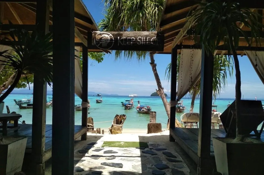 Beach & Waterfront