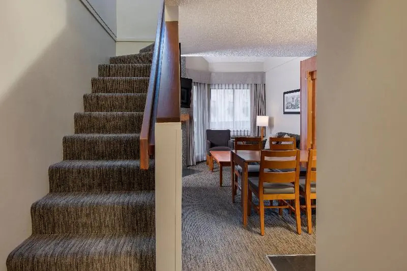 Whistler Village Inn And Suites - Chambres