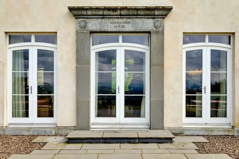 Self-catering Retreat With Pool, hot tub