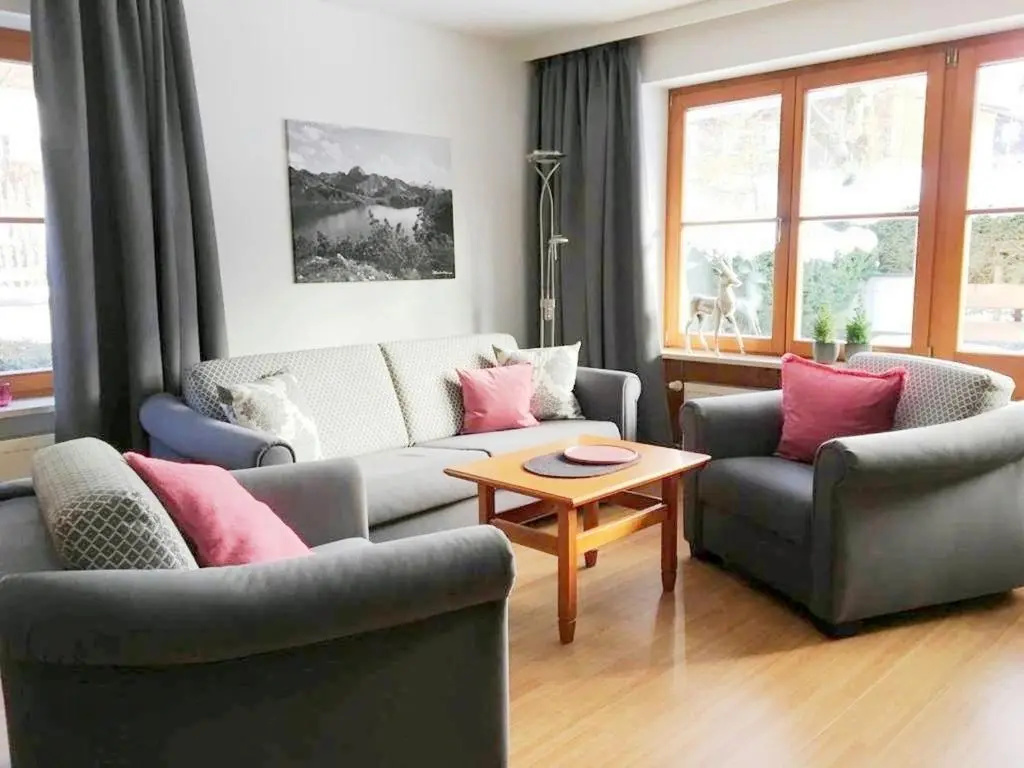 2 Bedrooms Apartment with mountain view